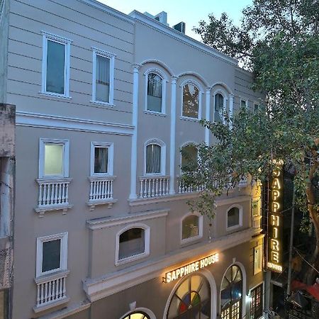 Hotel Sapphire House - 3 Mins Walk From Metro And 5 Mins From Rail Station Ню Делхи Екстериор снимка